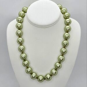 Vintage Joan Rivers Czech Glass Pearls In Light Green Gold Tone Signed Large